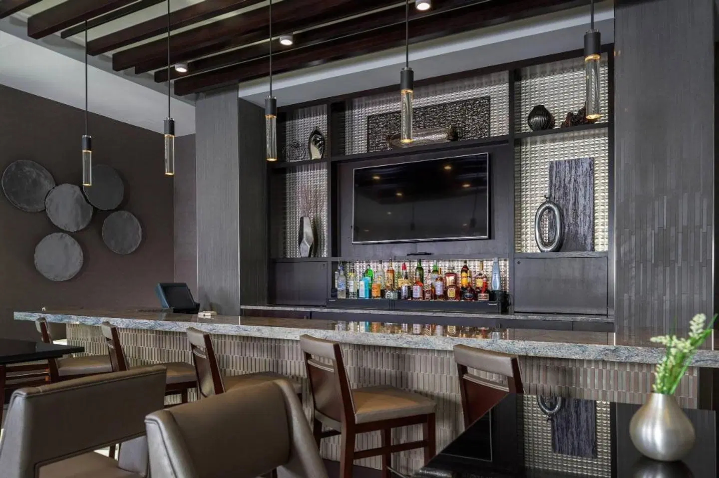 Courtyard by Marriott Edgewater NYC Area Bar