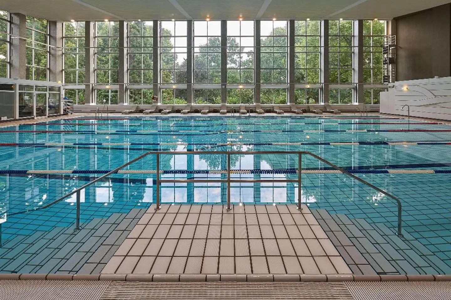 Hilton Frankfurt City Centre Hallenbad