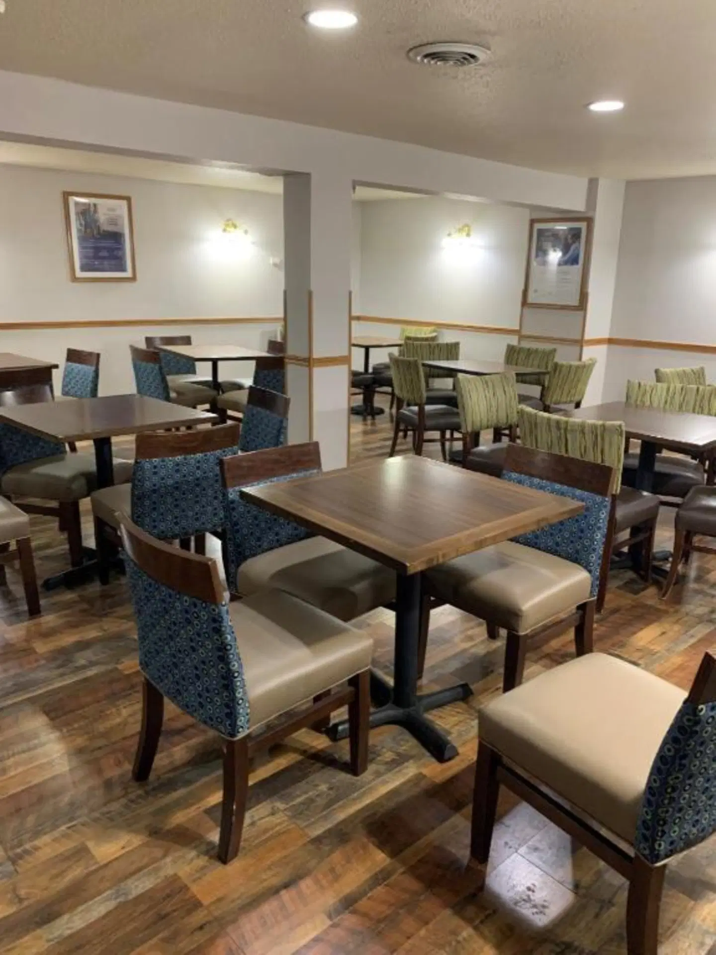 Days Inn by Wyndham Custer Restaurant