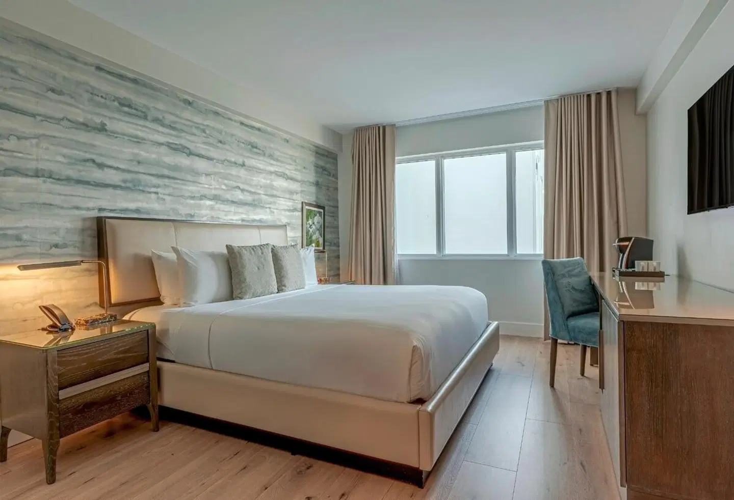 Iberostar Waves Miami Beach ROOM_EXAMPLE