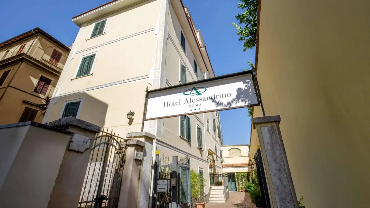 Alessandrino EXTERIOR