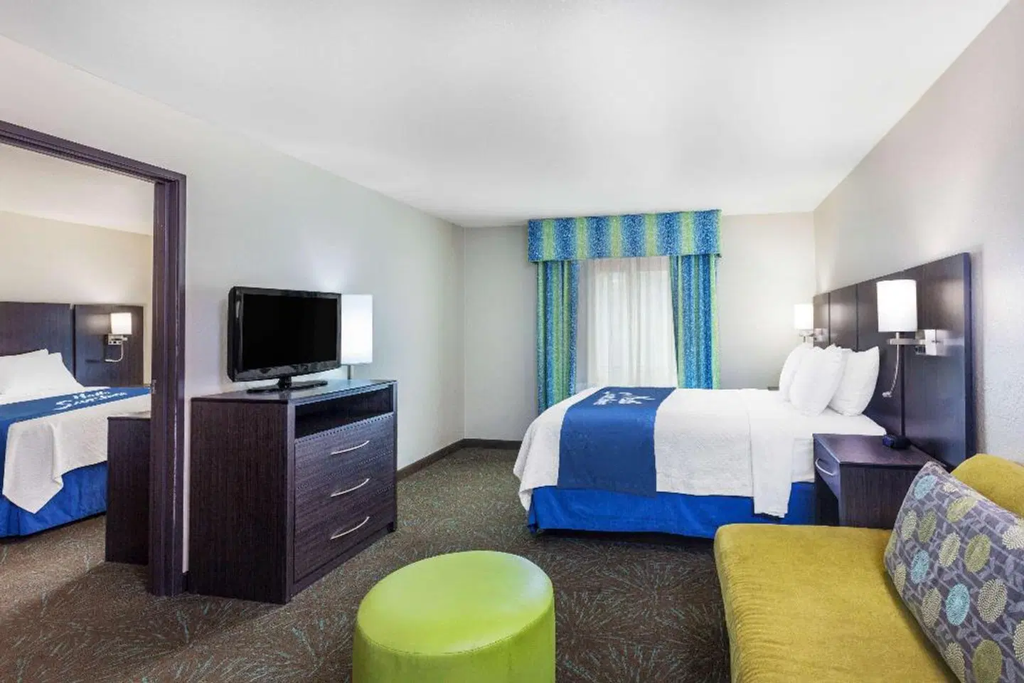 Days Inn & Suites by Wyndham East Flagstaff ROOM_EXAMPLE