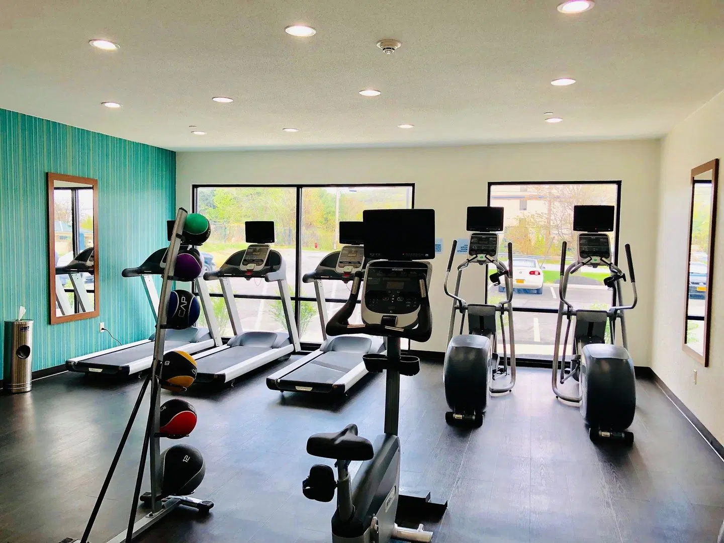 Holiday Inn Express Fishkill-Mid Hudson Valley by IHG SPORTS_AND_LEISURE