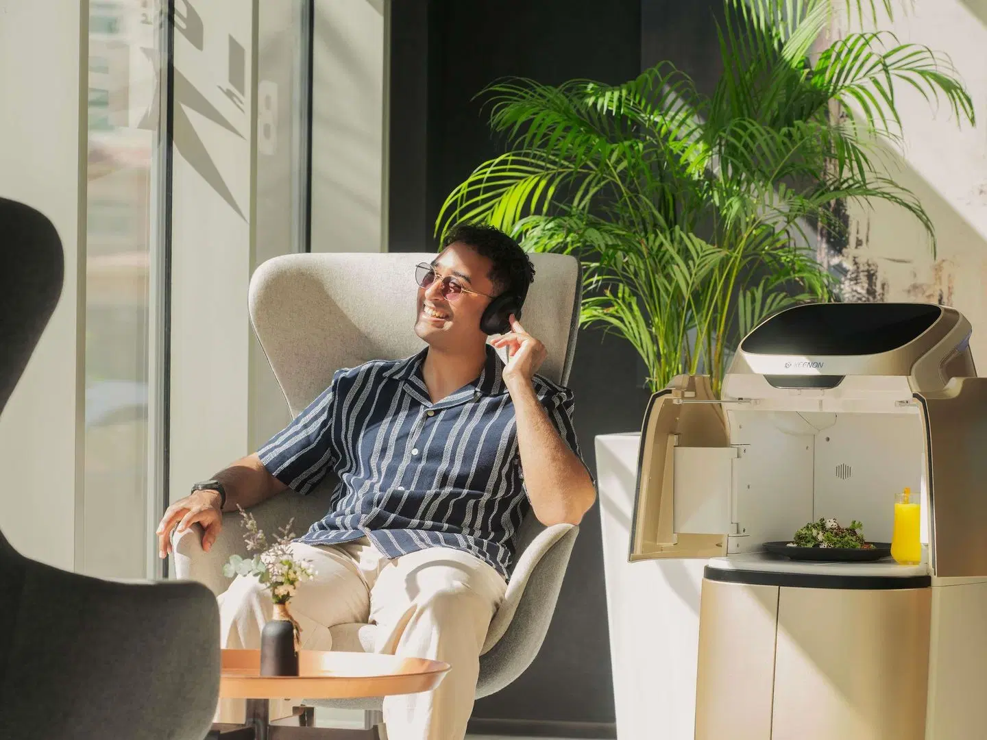 Novotel Bur Dubai Hotel PEOPLE