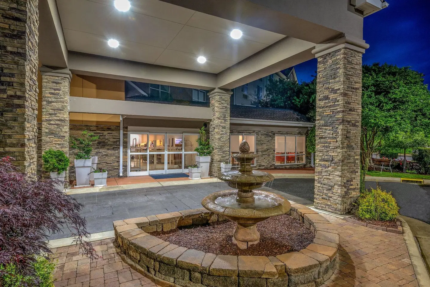 Holiday Inn Express Chapel Hill by IHG LOUNGE_LOBBY