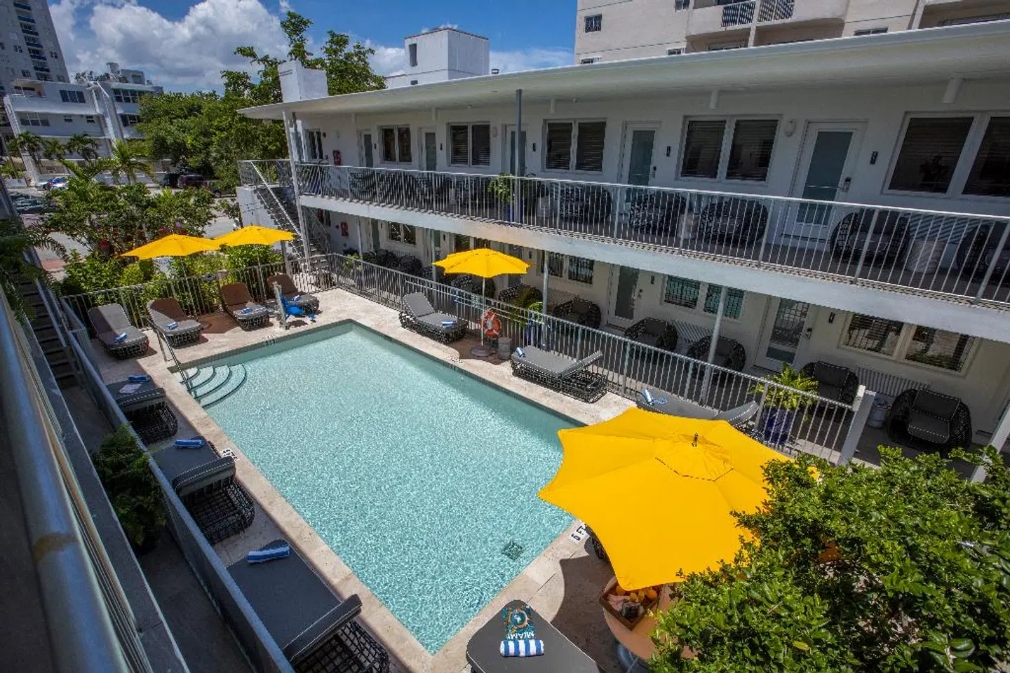 Waterside Hotel OUTDOOR_POOL