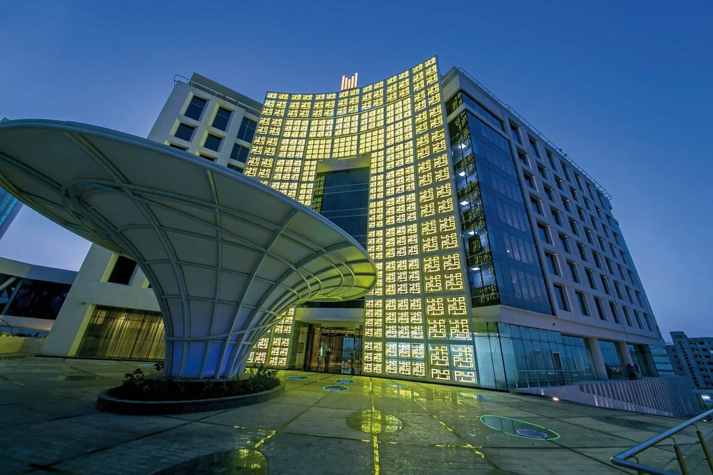 Grand Millennium Muscat EXTERIOR