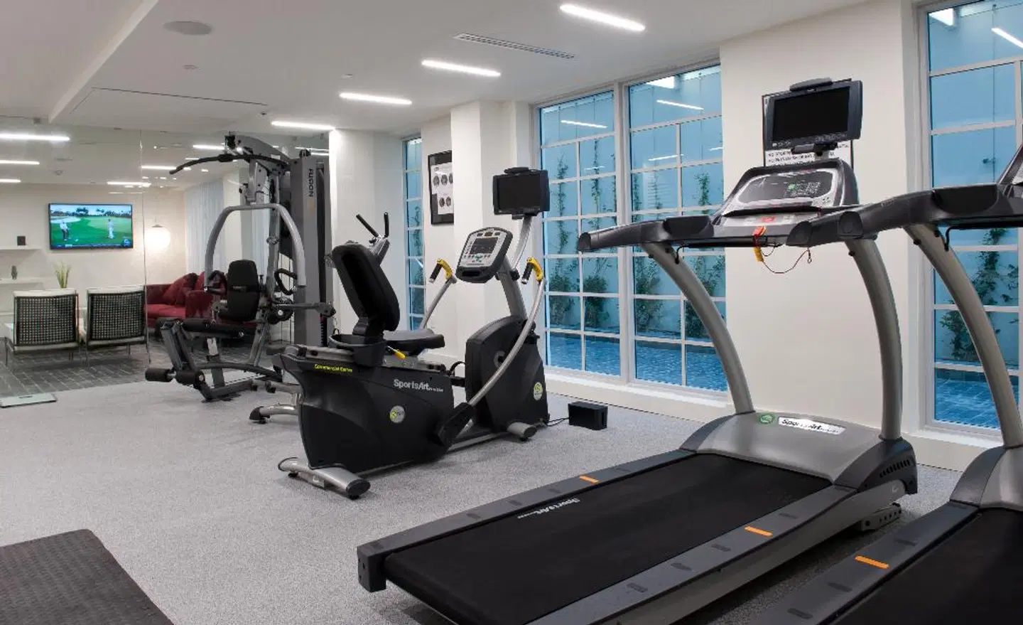 Leslie Hotel SPORTS_AND_LEISURE