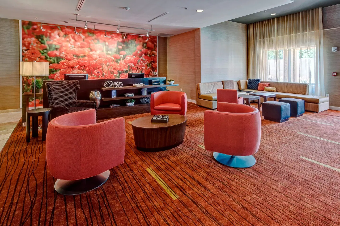 Courtyard by Marriott Westbury Long Island Bar