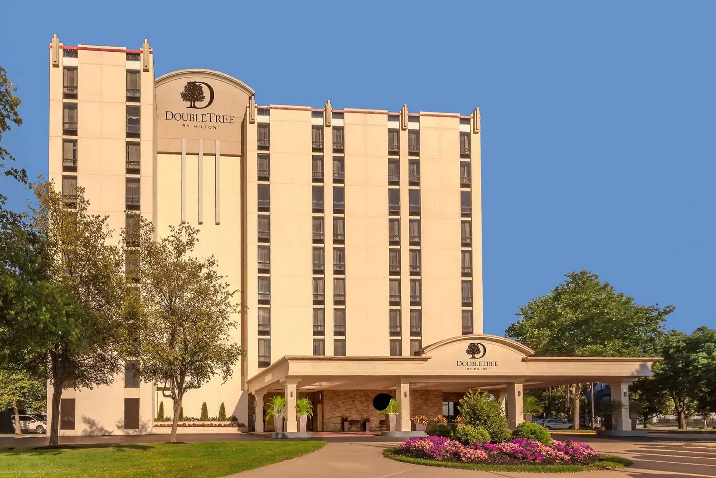 DoubleTree by Hilton Philadelphia Airport EXTERIOR