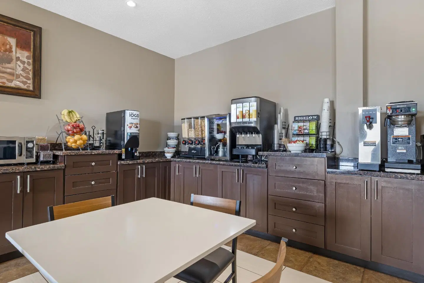Best Western Plus Estevan Inn & Suites ROOM_EXAMPLE