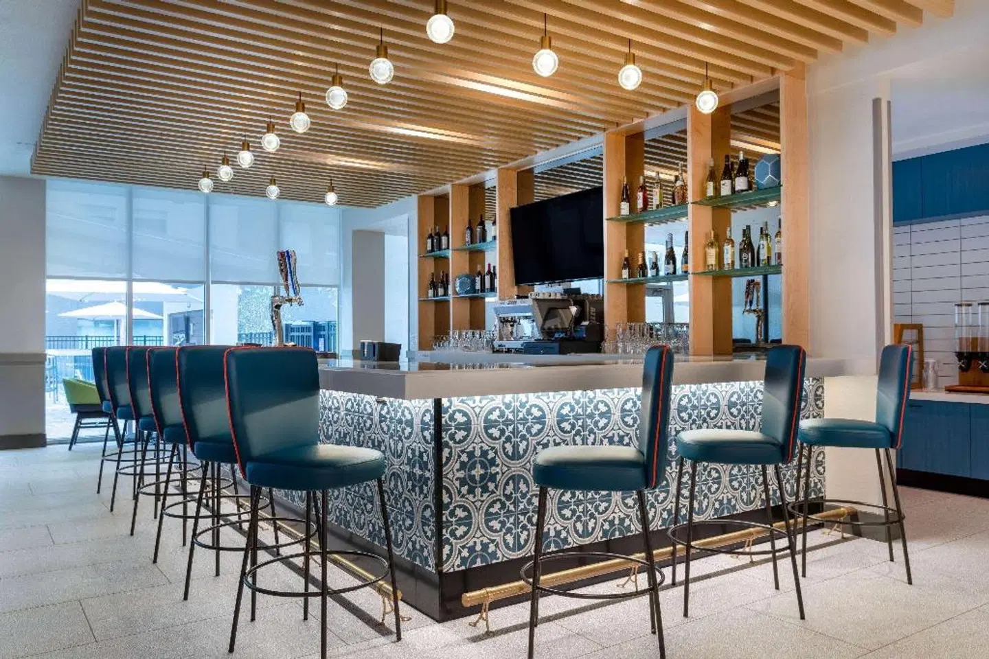 TRYP by Wyndham Orlando Bar