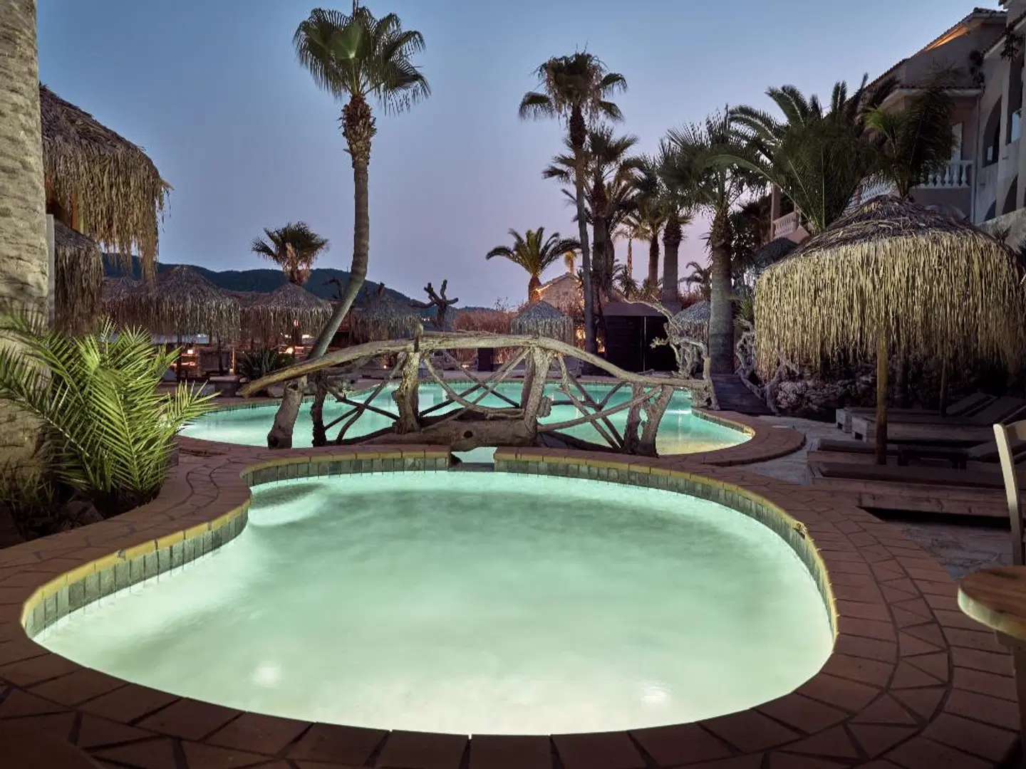 Gloria Maris Hotel Suites and Villa OUTDOOR_POOL
