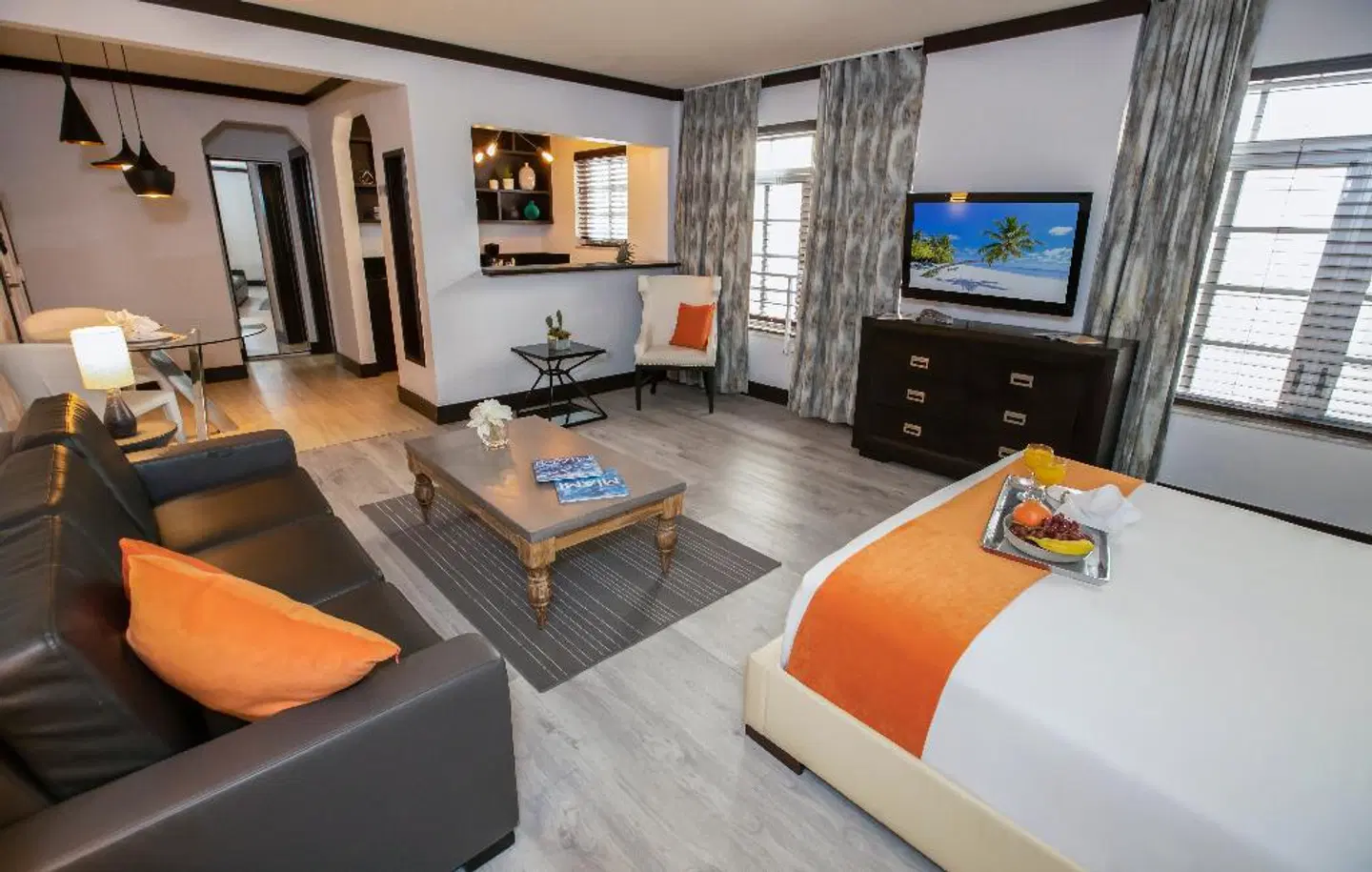 Lincoln Arms Suites ROOM_EXAMPLE