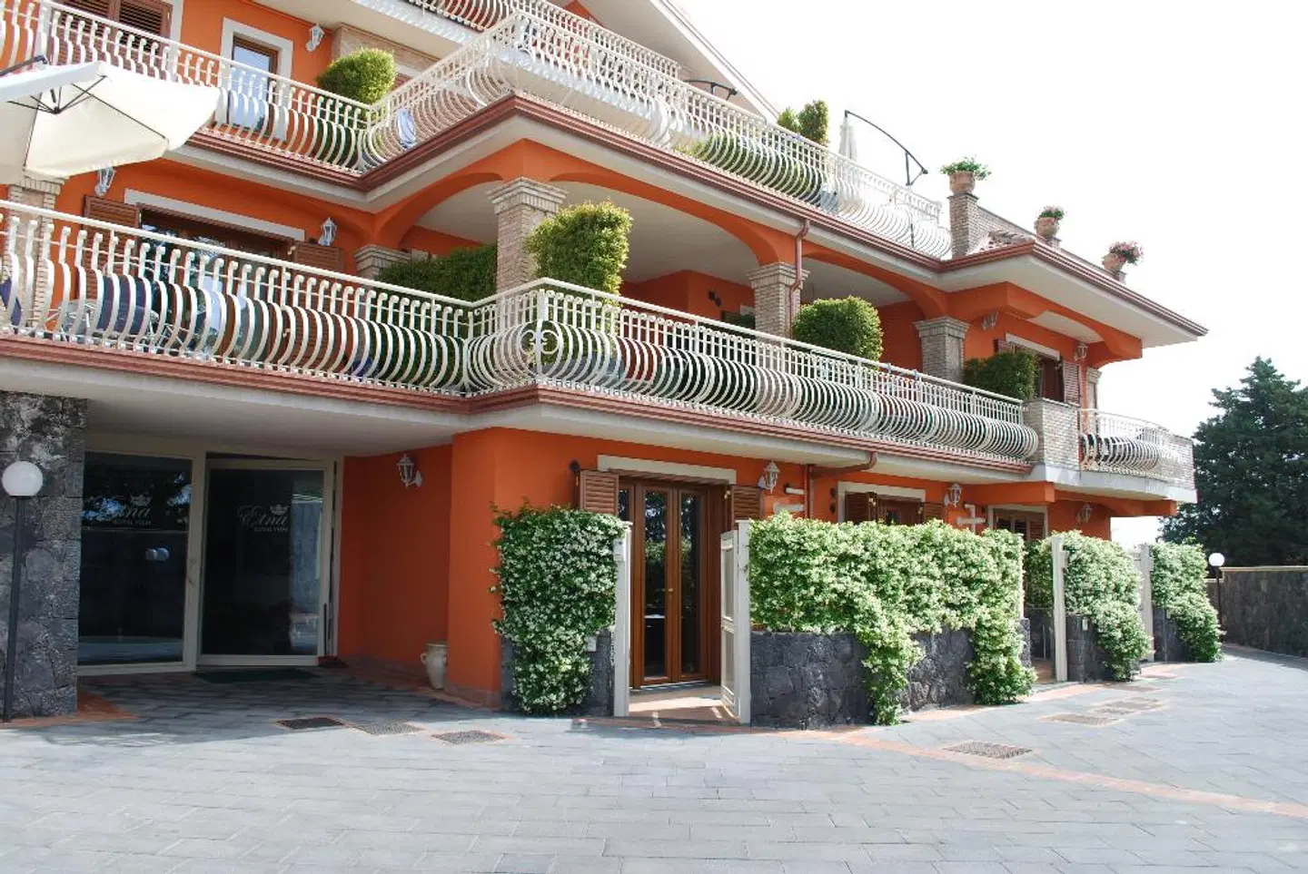 Etna Royal View EXTERIOR