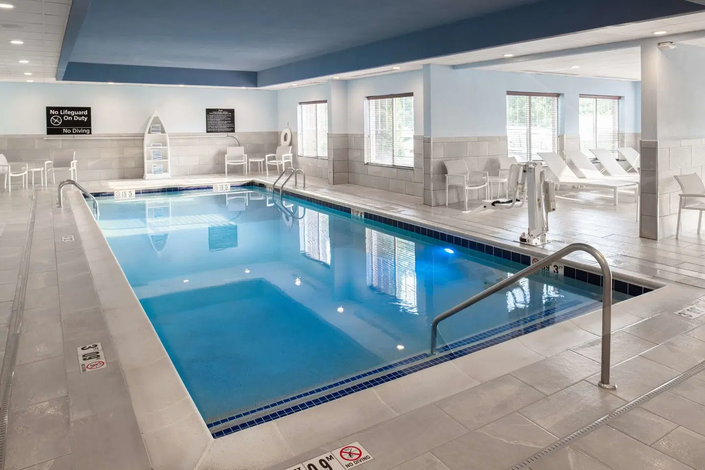 Hampton Inn & Suites Cape Cod-West Yarmouth Hallenbad