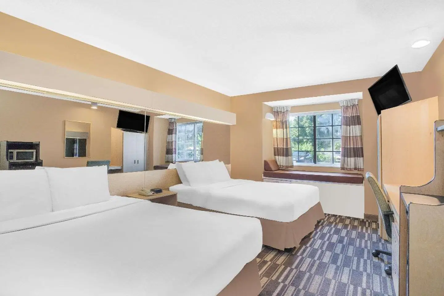 Microtel Inn & Suites by Wyndham Salisbury ROOM_EXAMPLE