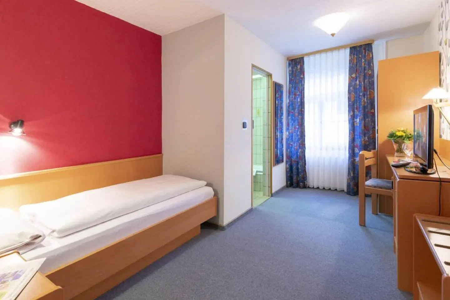 Hotel Cafe Lieb ROOM_EXAMPLE