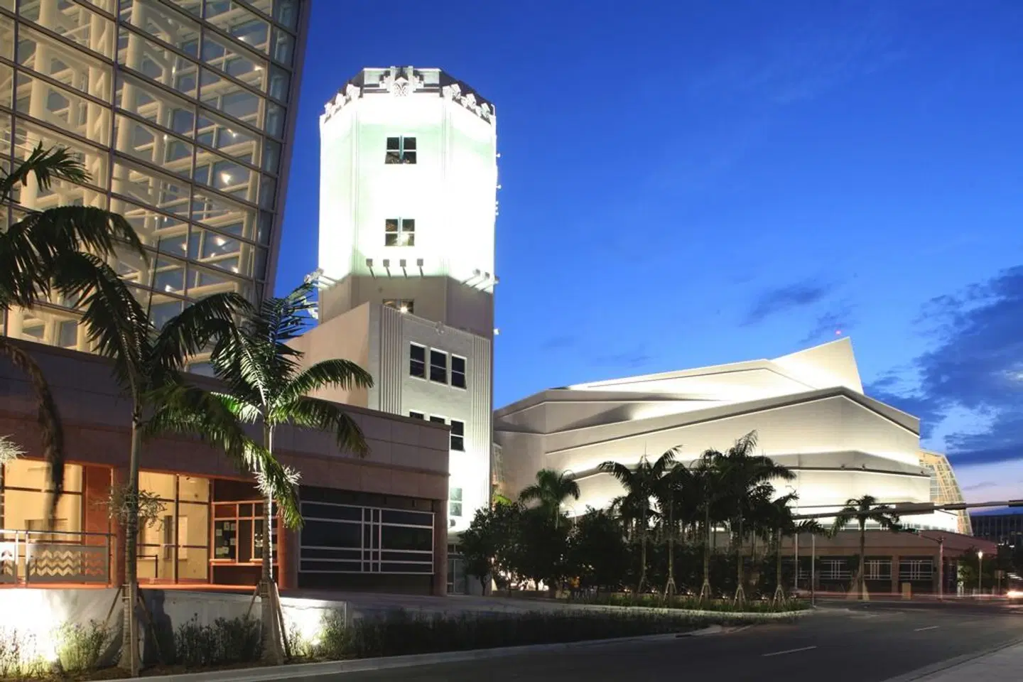 Pestana South Beach Hotel EXTERIOR