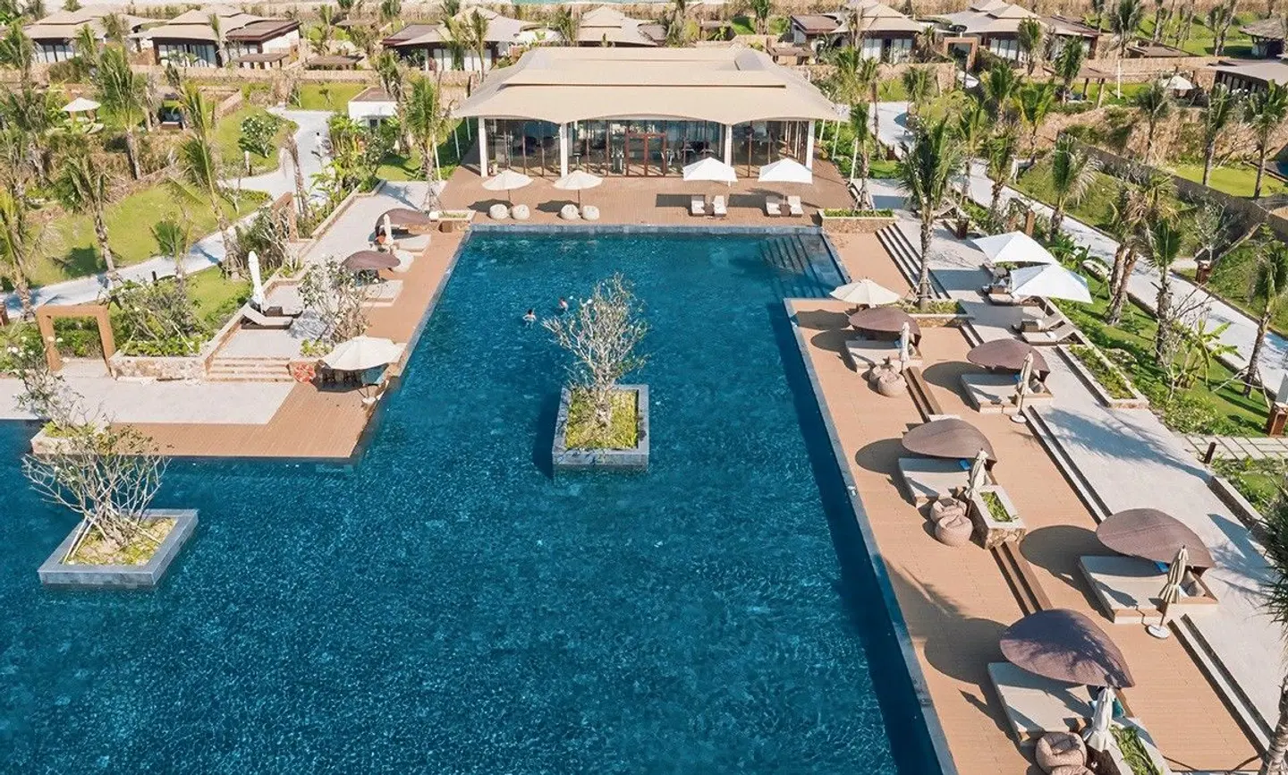 Fusion Resort Cam Ranh OUTDOOR_POOL