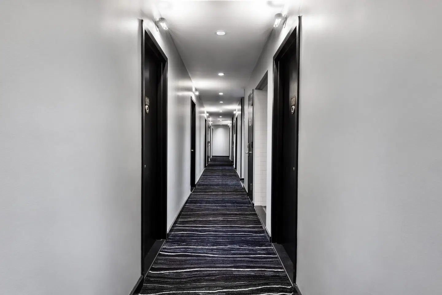 Night Hotel Times Square LOUNGE_LOBBY