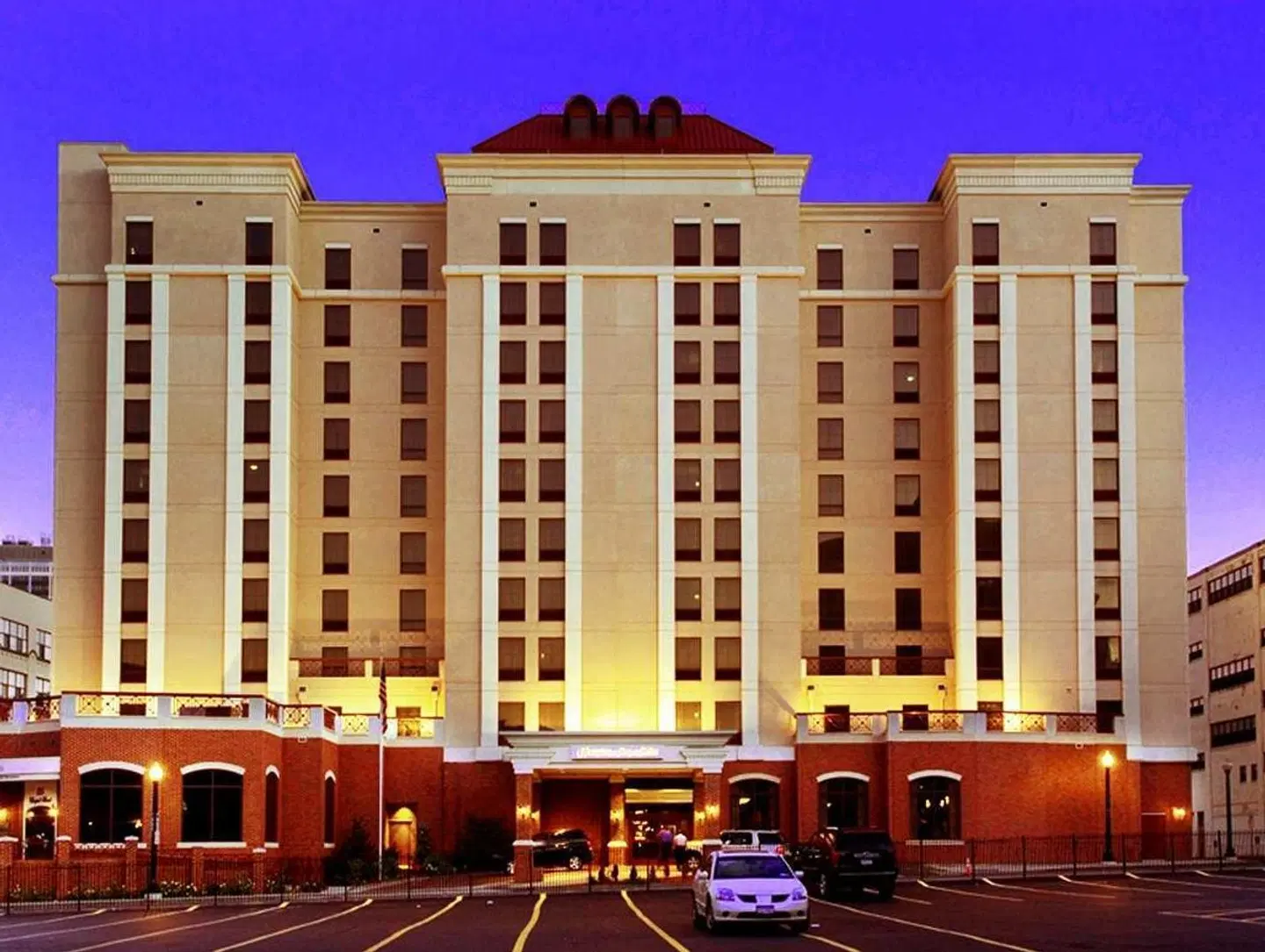 Hampton Inn & Suites Albany-Downtown EXTERIOR