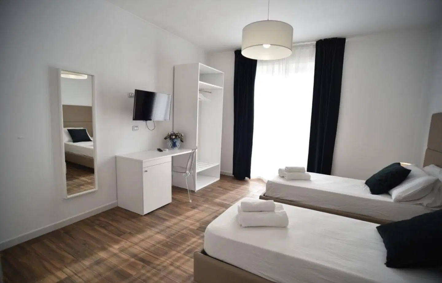 Mapi's rooms ROOM_EXAMPLE