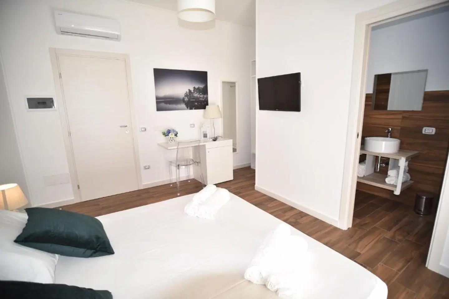 Mapi's rooms ROOM_EXAMPLE
