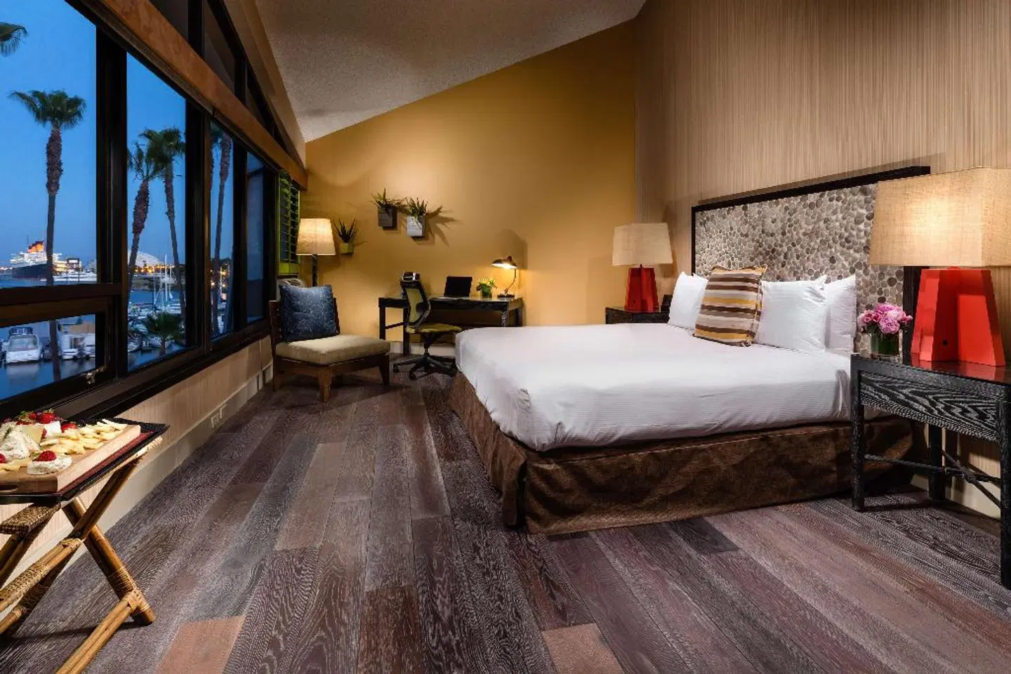 Maya - a DoubleTree by Hilton Hotel ROOM_EXAMPLE