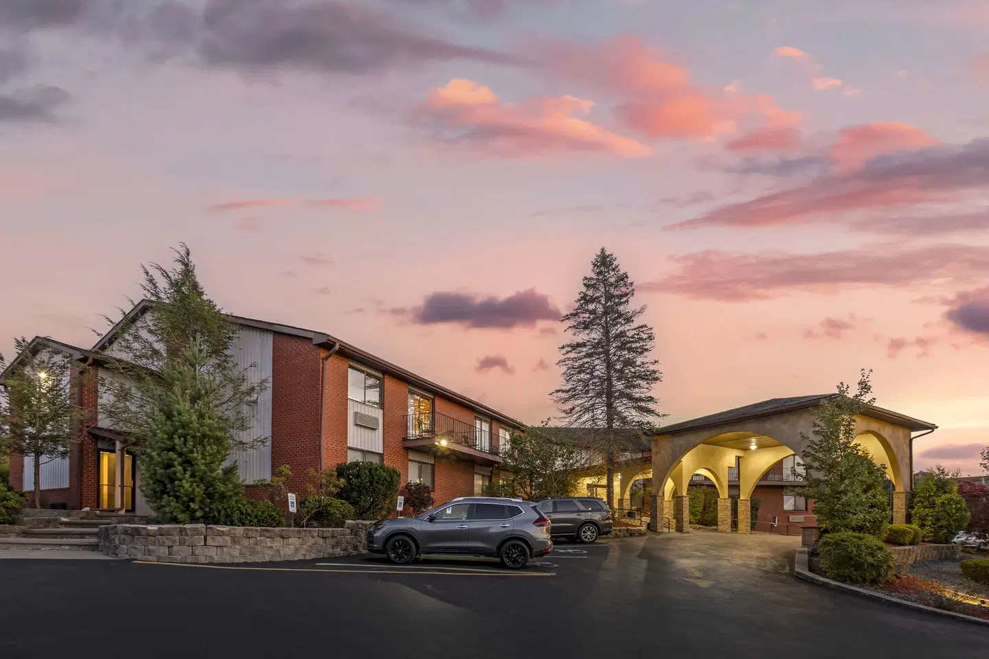 Best Western Monticello EXTERIOR