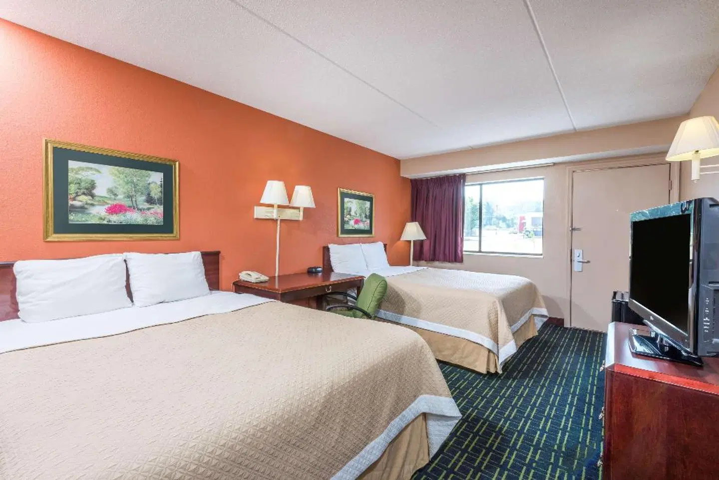 Days Inn by Wyndham Pittsburgh-Harmarville ROOM_EXAMPLE