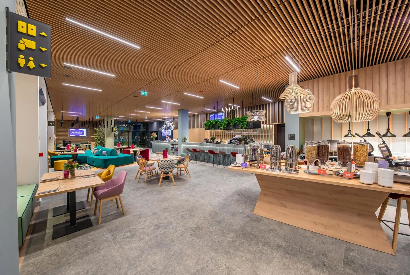 Hampton By Hilton Wroclaw Airport Bar