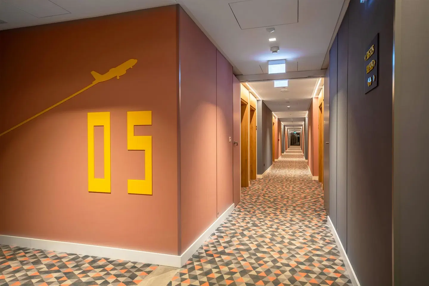 Hampton By Hilton Wroclaw Airport LOUNGE_LOBBY
