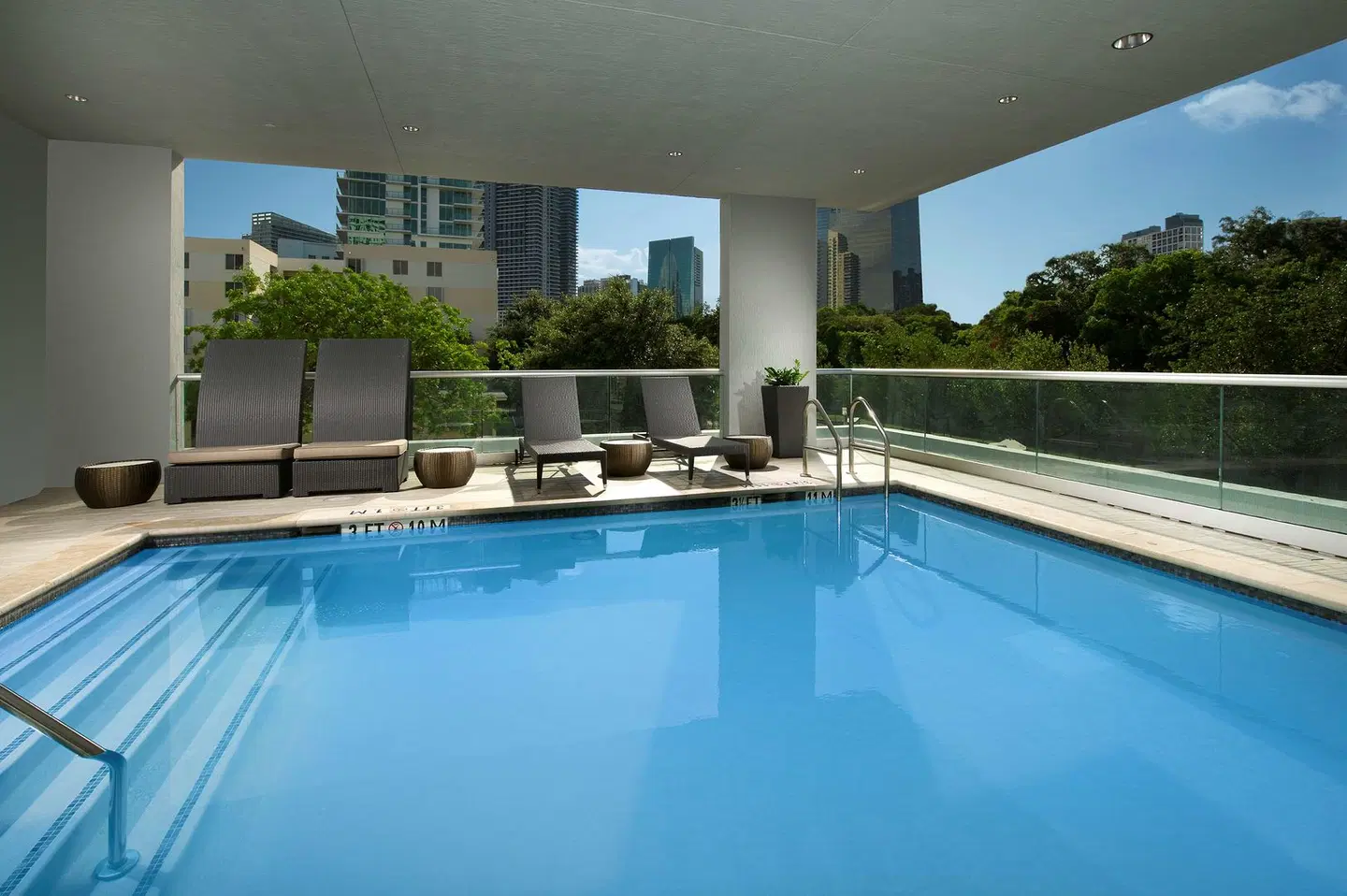 Homewood Suites by Hilton Miami Downtown/Brickell OUTDOOR_POOL