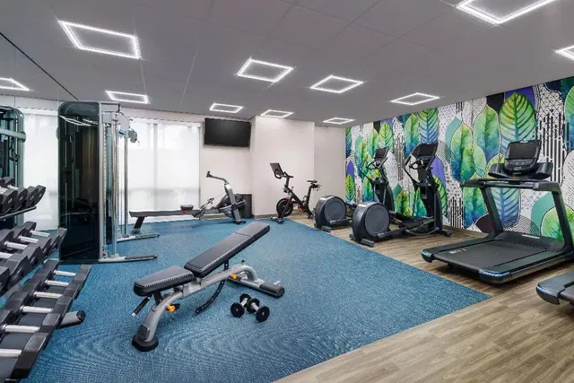 Hyatt Place across from Universal Orlando Resort SPORTS_AND_LEISURE