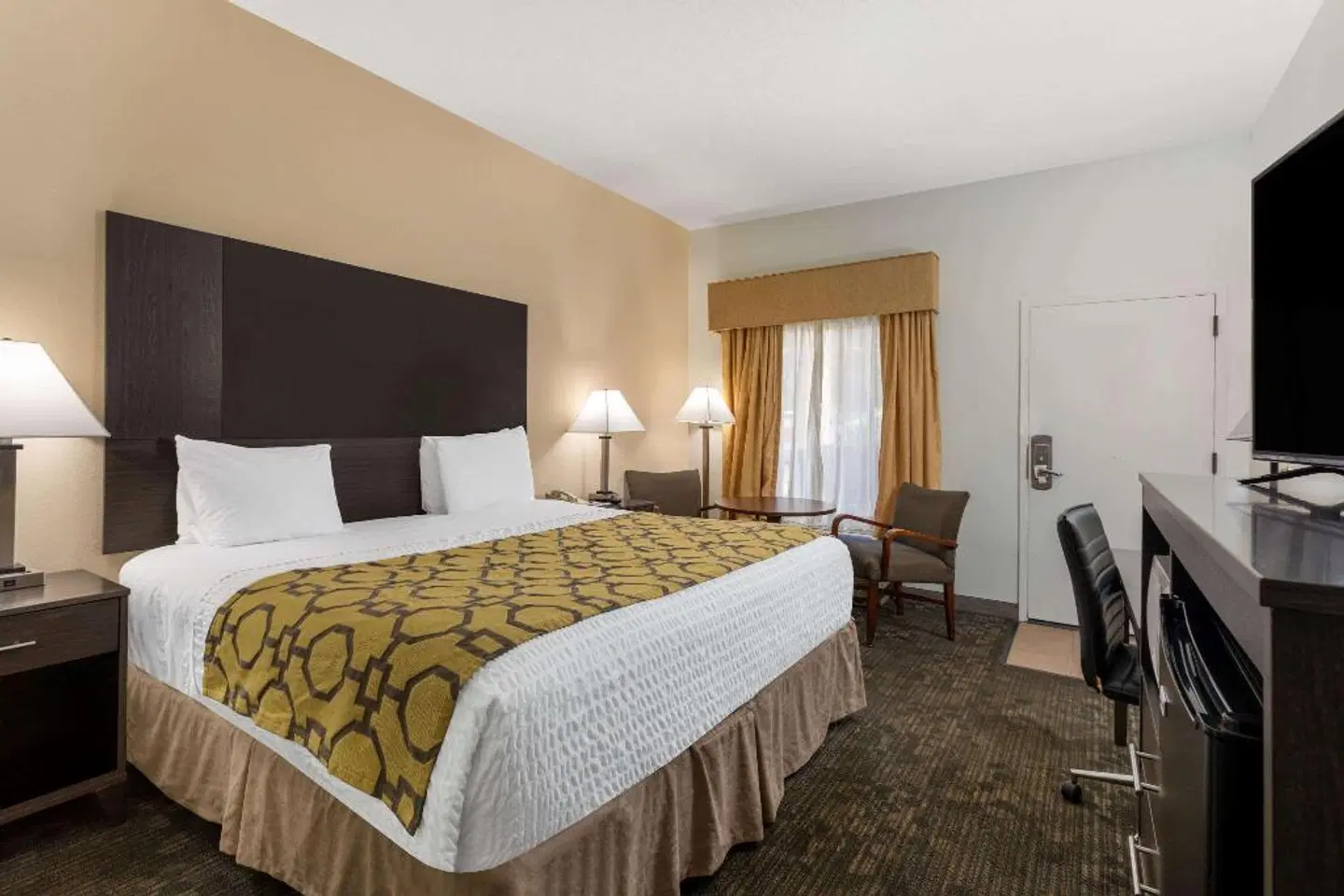 Baymont by Wyndham Tallahassee ROOM_EXAMPLE