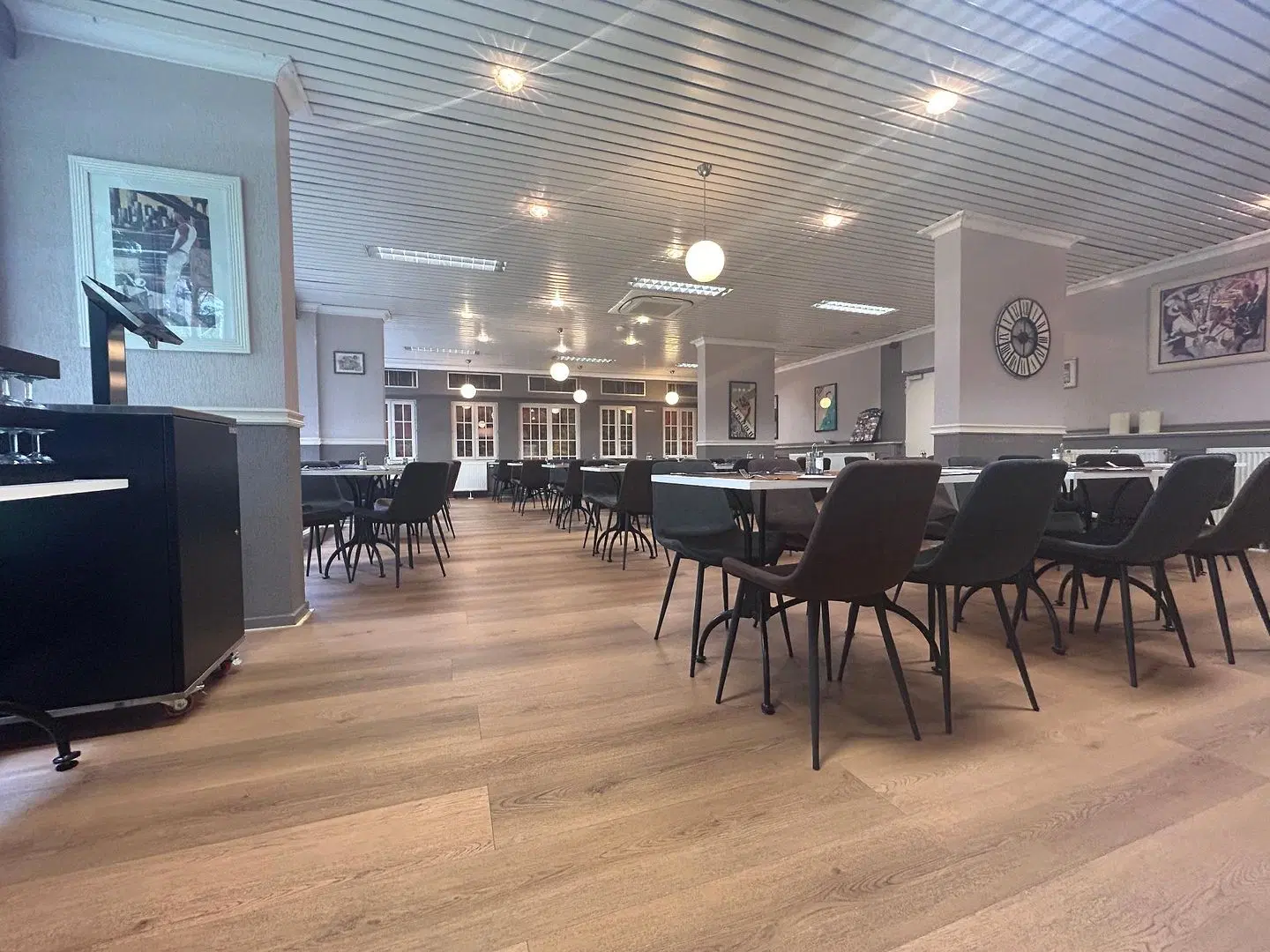 First Euroflat Hotel Bar