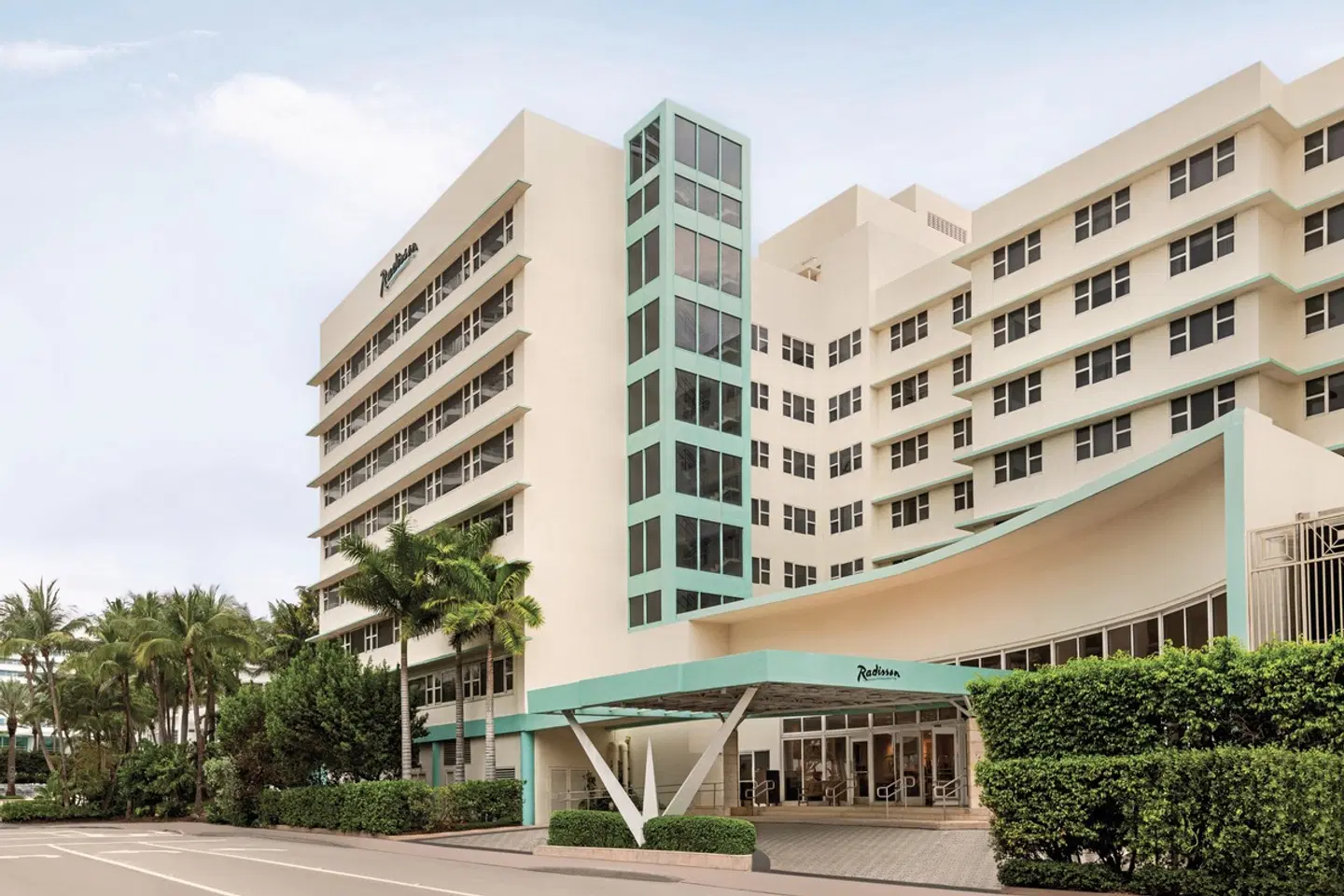 Radisson Resort Miami Beach EXTERIOR