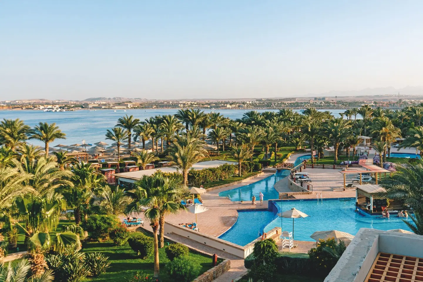 Fort Arabesque Resort & Spa, Villas & The West Bay OUTDOOR_POOL
