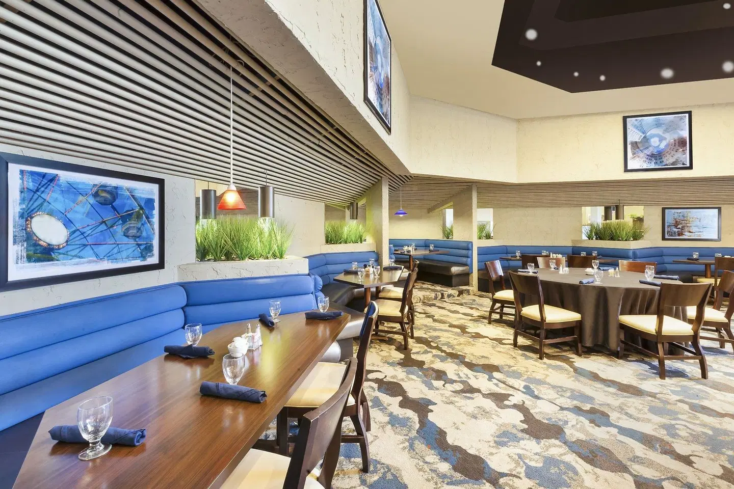 Crowne Plaza Columbus North - Worthington by IHG Bar