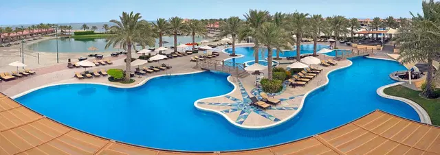 Al Bander Hotel & Resort OUTDOOR_POOL