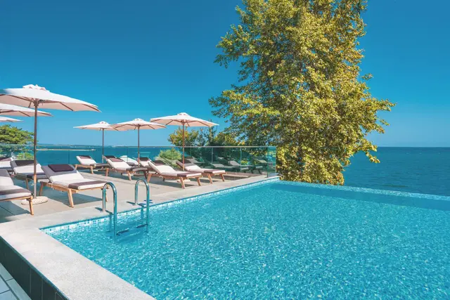 GRIFID Metropol OUTDOOR_POOL