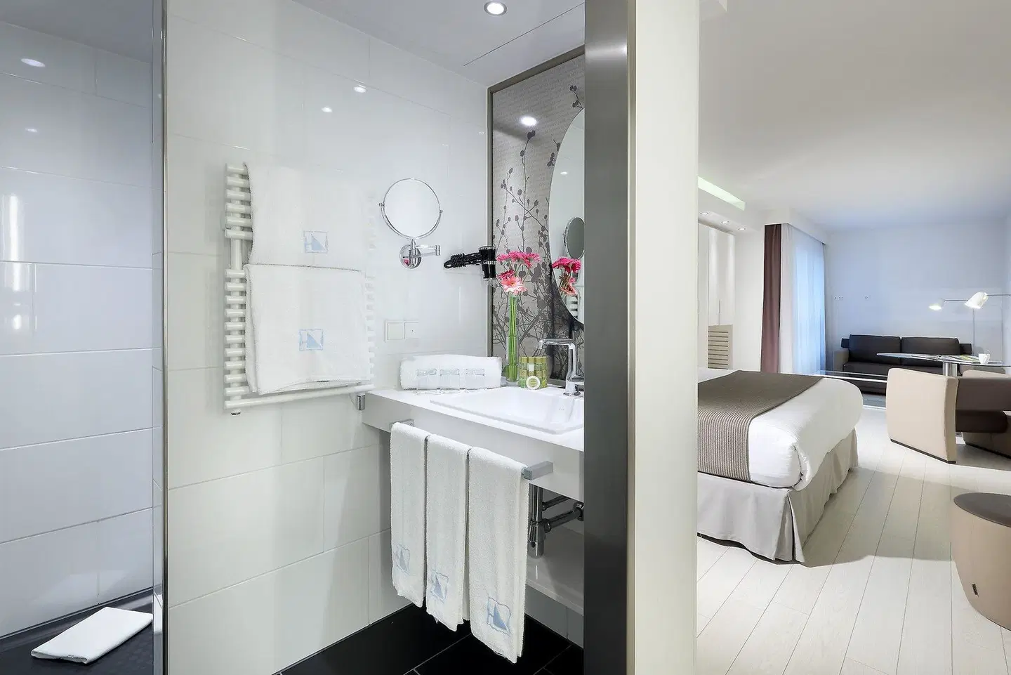 Eurostars Book Hotel Badezimmer