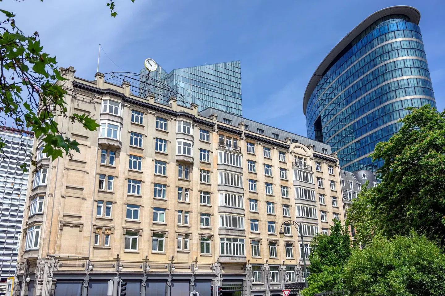 DoubleTree by Hilton Brussels City EXTERIOR
