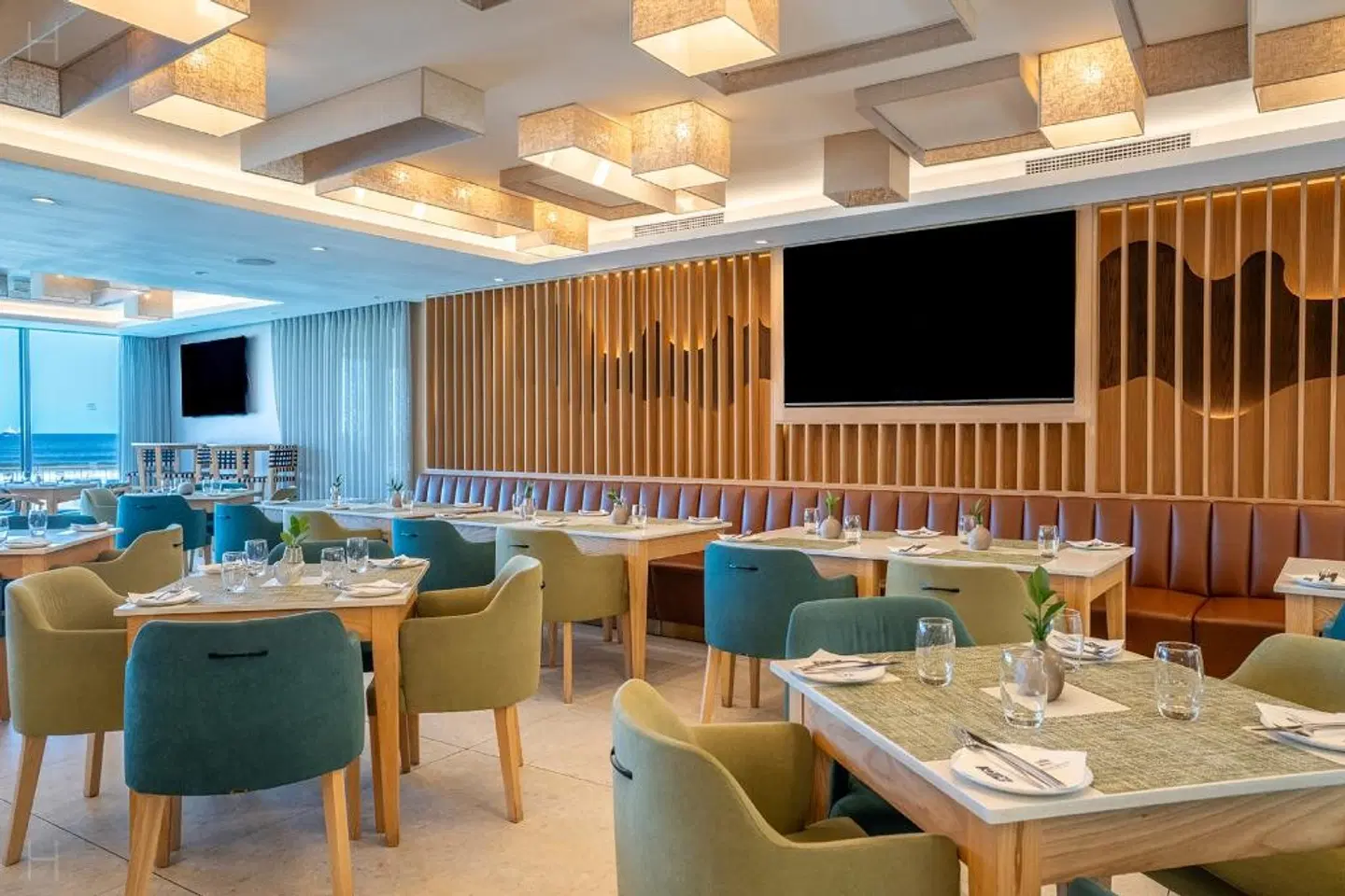 Lagoon Beach Hotel Restaurant
