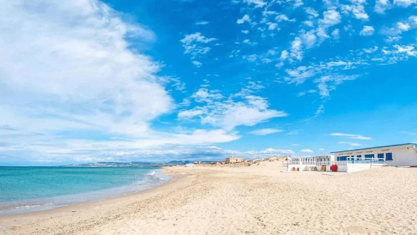 Grazia Deledda Strand