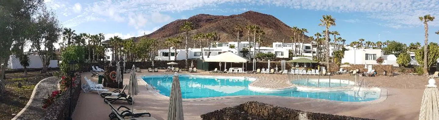Palmeras Garden OUTDOOR_POOL