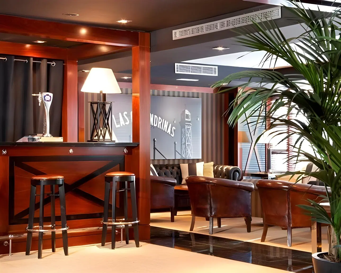 U232 Hotel Bar