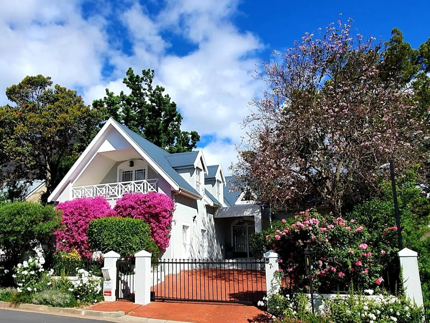 Fleur du Soleil EXTERIOR