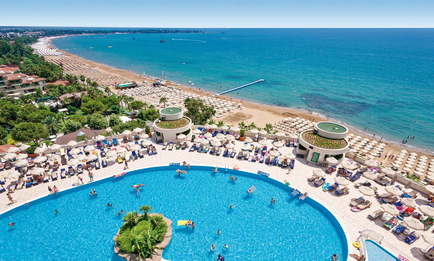 Melas Resort Hotel OUTDOOR_POOL